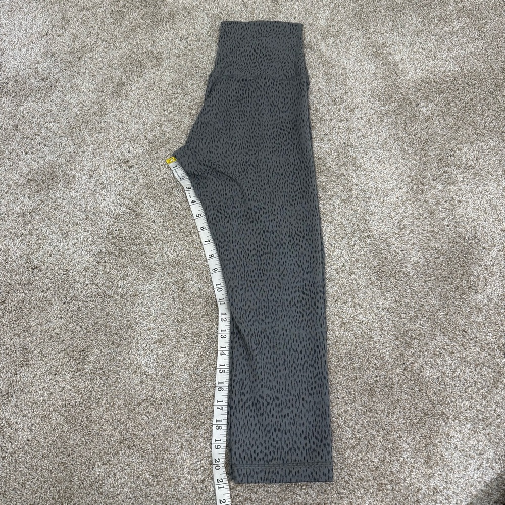 Lululemon Wunder Under Crop II Roll Down - Picture 9 of 9